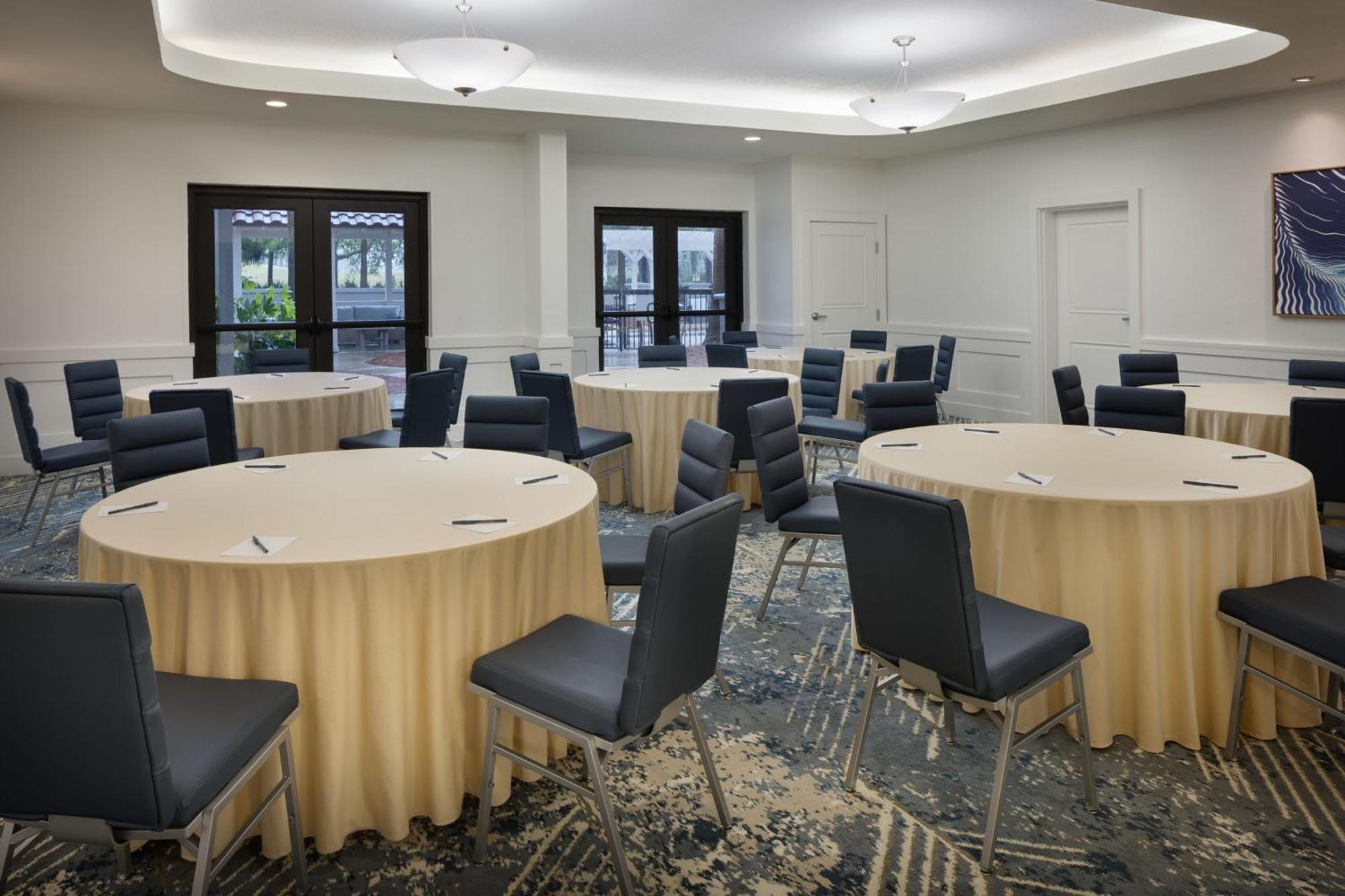 מיראמר ביץ' Courtyard By Marriott Sandestin At Grand Boulevard מראה חיצוני תמונה